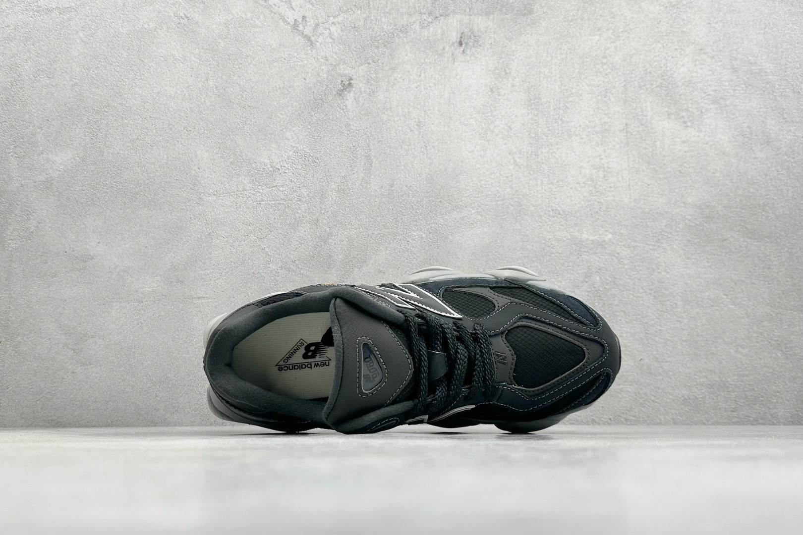 New Balance NB9060系列 复古休闲运动慢跑鞋 U9060ORA-莆田鞋,莆田鞋货源,高仿鞋,高仿鞋货源,安福档口,莆田高仿鞋,莆田鞋批发,高仿鞋批发,莆田高仿运动鞋,高仿运动鞋,莆田运动鞋 New Balance NB9060系列 复古休闲运动慢跑鞋 U9060ORA