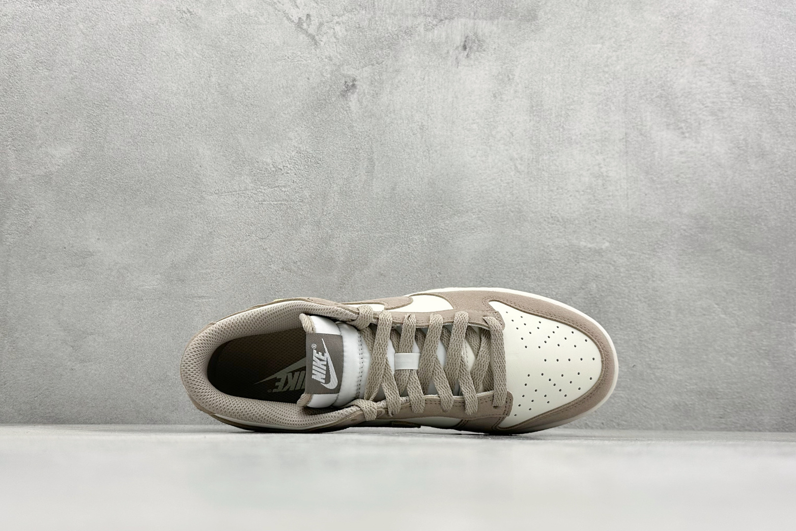 CS版Nike SB Dunk Low 马年限定 灰白 低帮休闲板鞋 IB4417-105