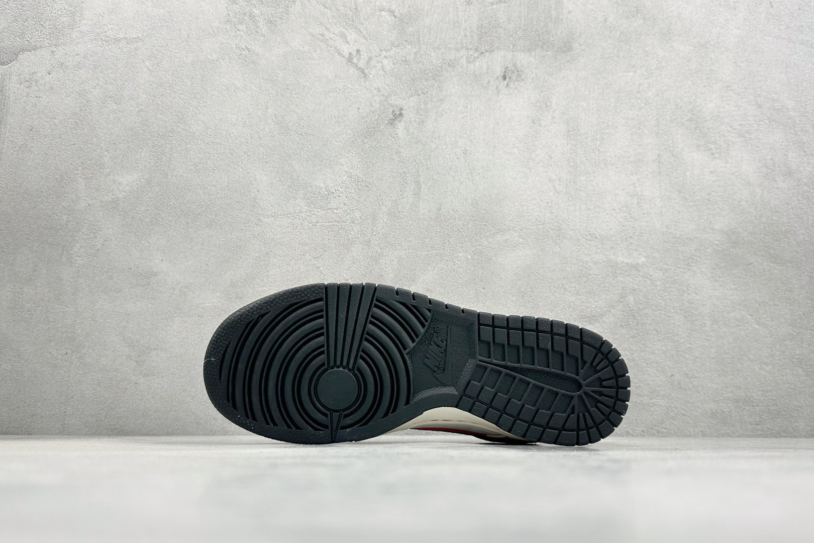 XC版Nike SB Dunk Low 马年限定 高端定制 低帮休闲板鞋 DG1988-013