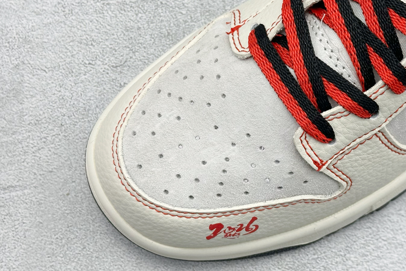 XC版Nike SB Dunk Low 马年限定 高端定制 低帮休闲板鞋 DG1988-013