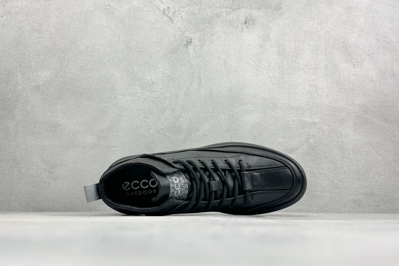 ECCO爱步跑步鞋百搭舒适 秋冬新款休闲运动鞋 966358-010