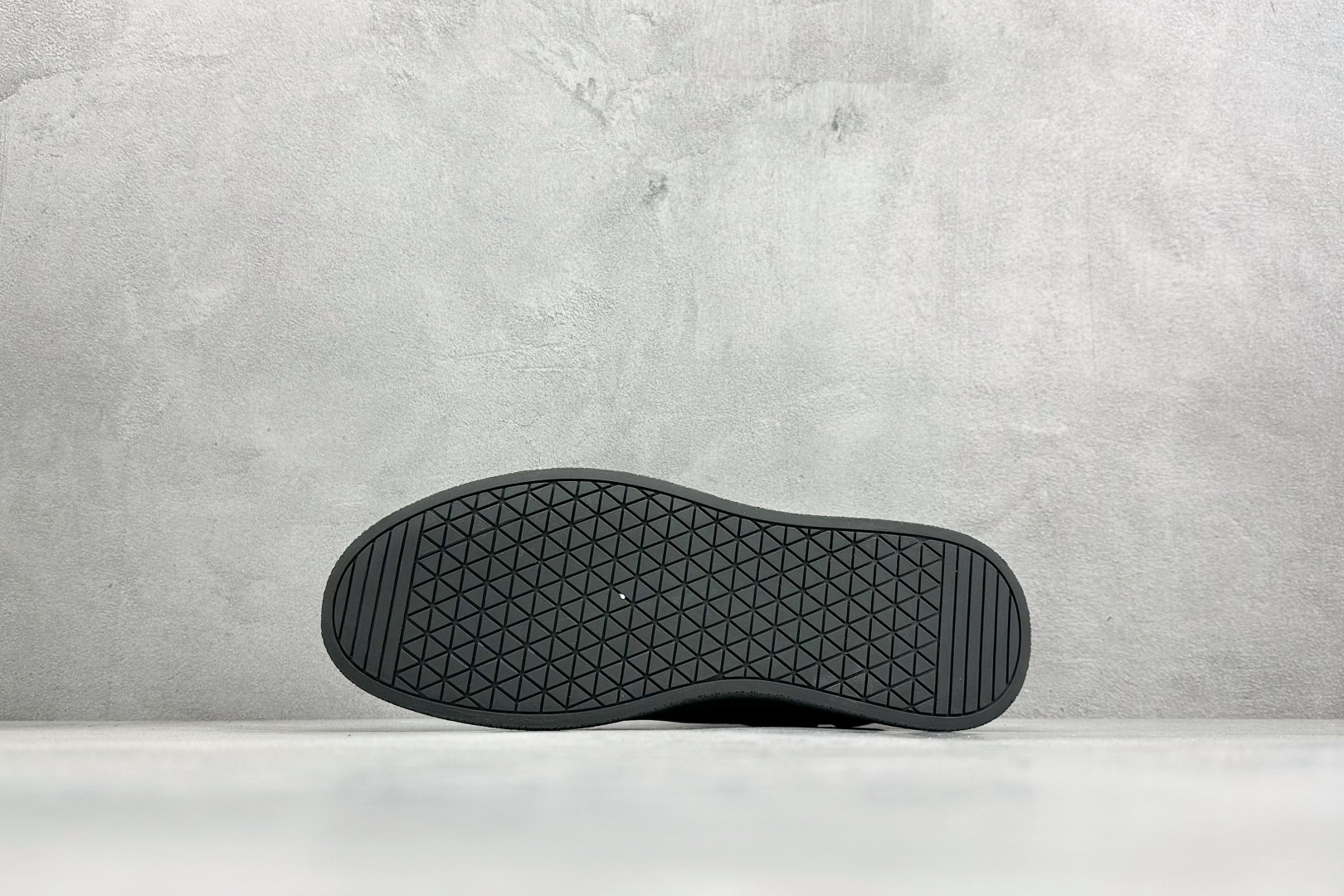 ECCO爱步跑步鞋百搭舒适 秋冬新款休闲运动鞋 966358-010