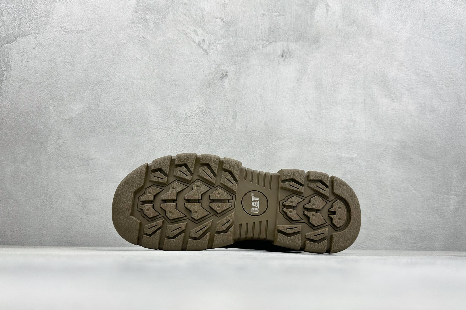 CAT卡特 硬汉推土机品牌经典百搭户外中帮休闲马丁靴 P721911