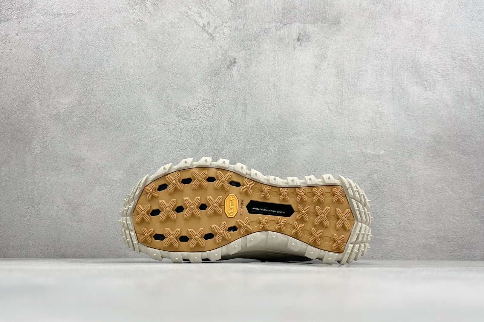 Moncler 蒙口 Trailgrip GTX 厚底系带耐磨低帮运动休闲鞋 K209A4M00330M7208P20