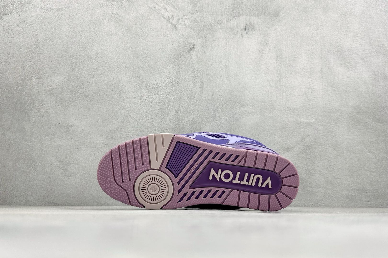 YS纯原LOUISVUITTONSkate小牛皮超大花朵印花低帮板鞋男女同款紫色