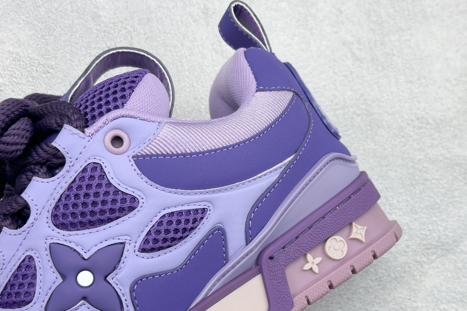 YS纯原LOUISVUITTONSkate小牛皮超大花朵印花低帮板鞋男女同款紫色