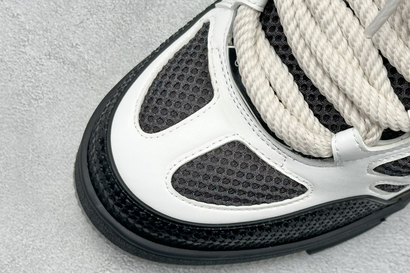 YS纯原LOUISVUITTONSkate小牛皮圆头系带低帮板鞋男女同款棕色