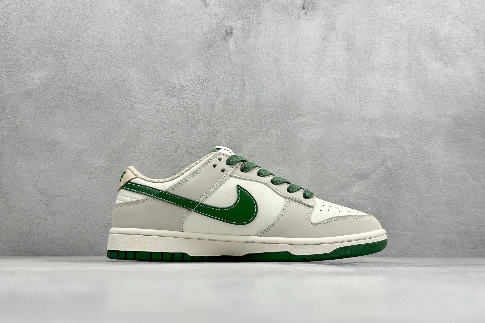 Nike SB Dunk Low LV联名 米灰军绿 周年高端定制 低帮休闲板鞋 JP1628-001