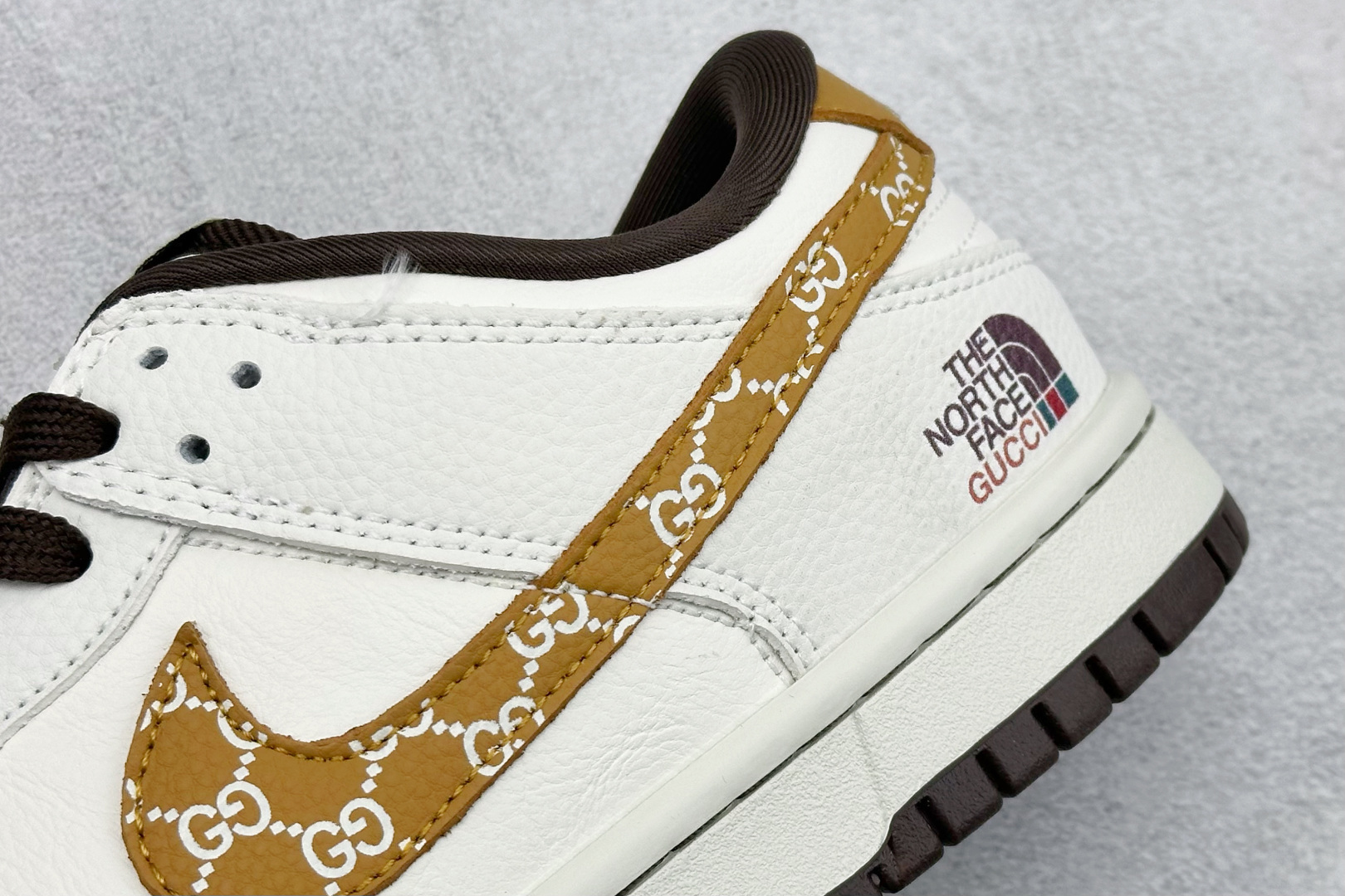 Nike SB Dunk Low 北面联名 白黑棕 高端定制 低帮休闲板鞋 YF9511-916