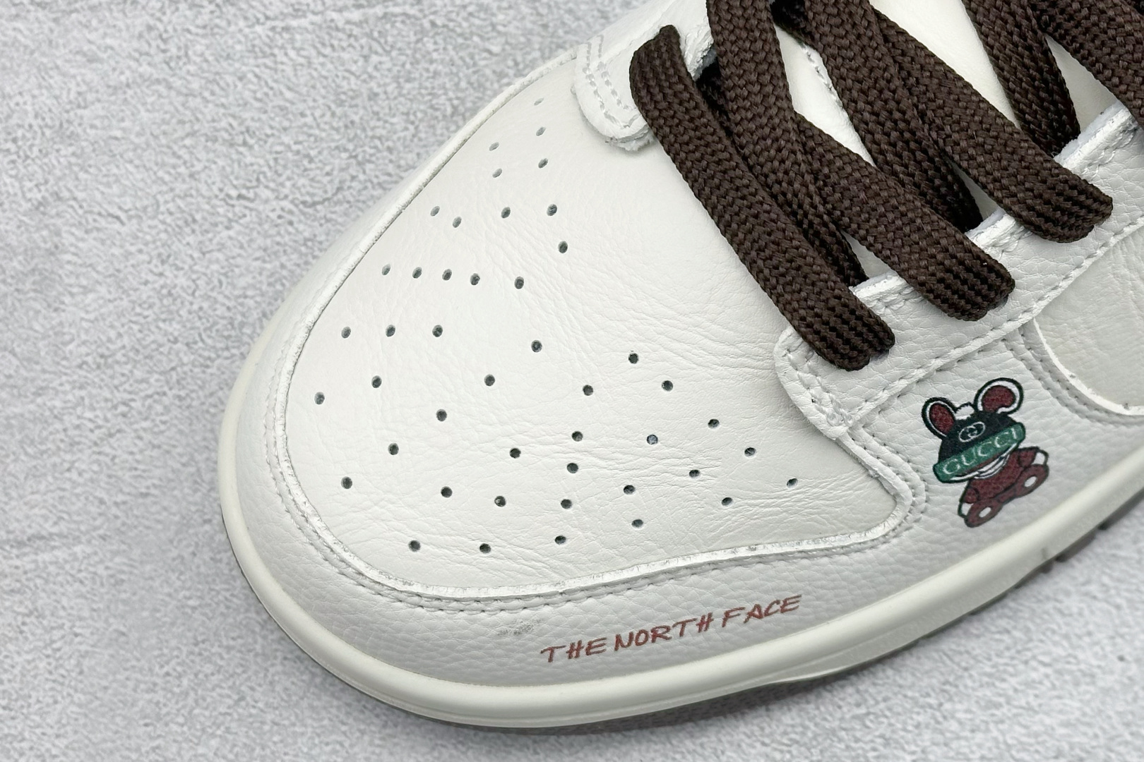 Nike SB Dunk Low 北面联名 白黑棕 高端定制 低帮休闲板鞋 YF9511-916