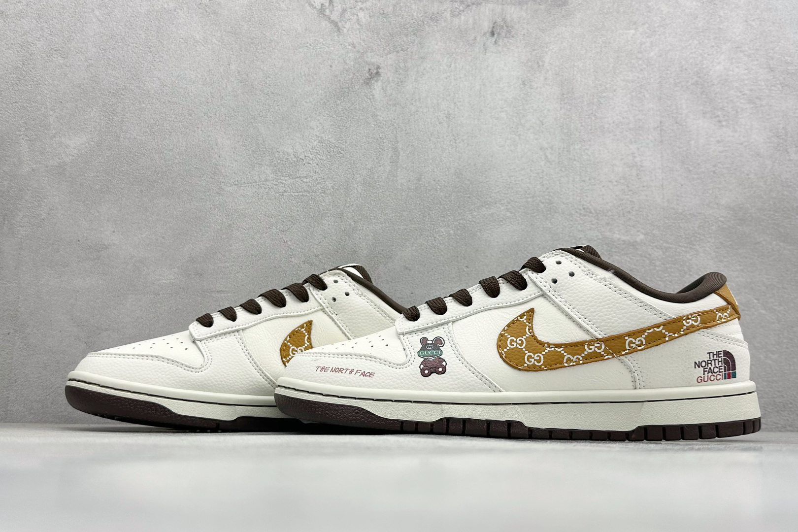 Nike SB Dunk Low 北面联名 白黑棕 高端定制 低帮休闲板鞋 YF9511-916