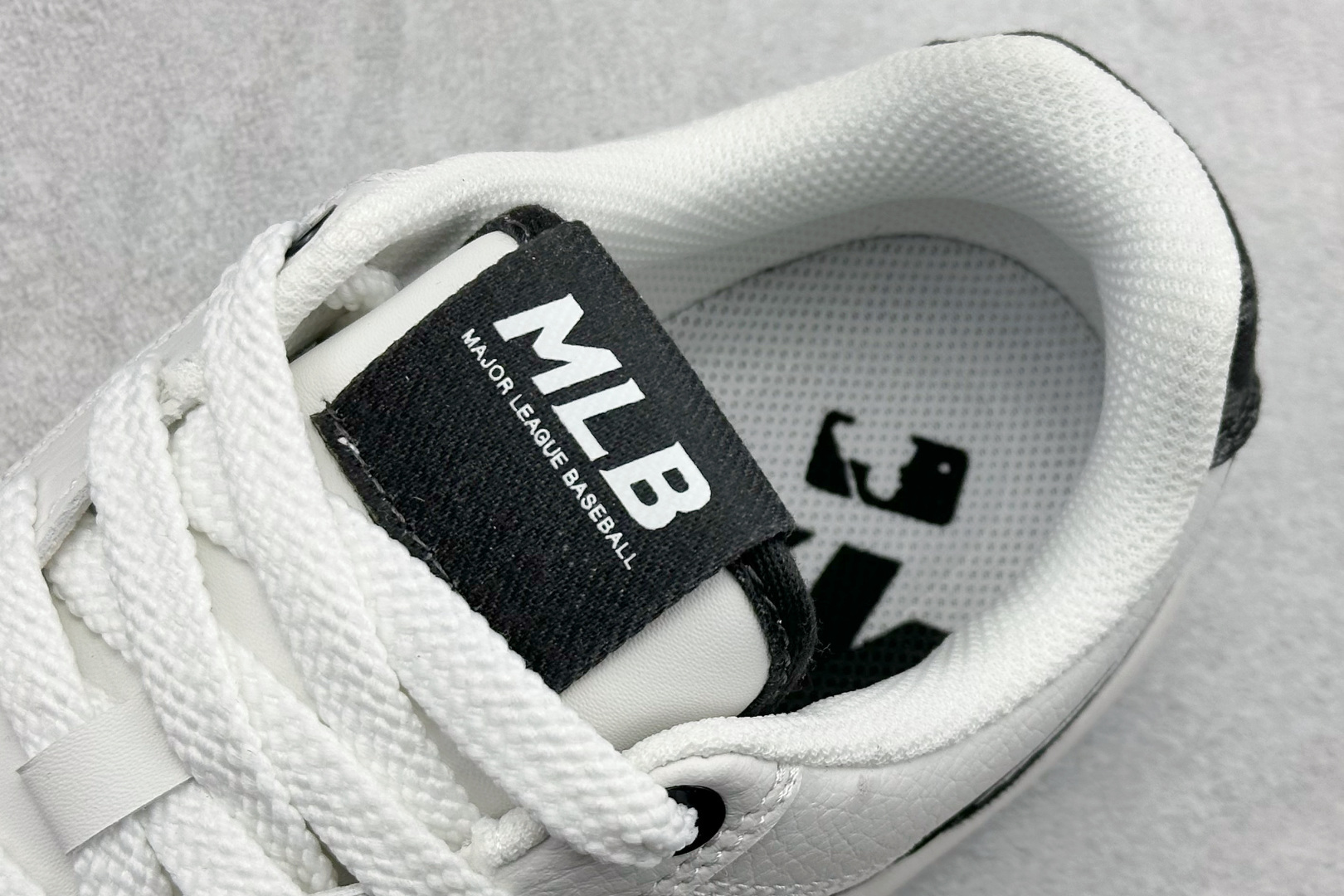 MLB CHUNKY LINER POCKET MONOGRAM学长鞋系列低帮老爹风轻量增高厚底百搭休闲运动慢跑鞋 3ASXM056N-50BKS