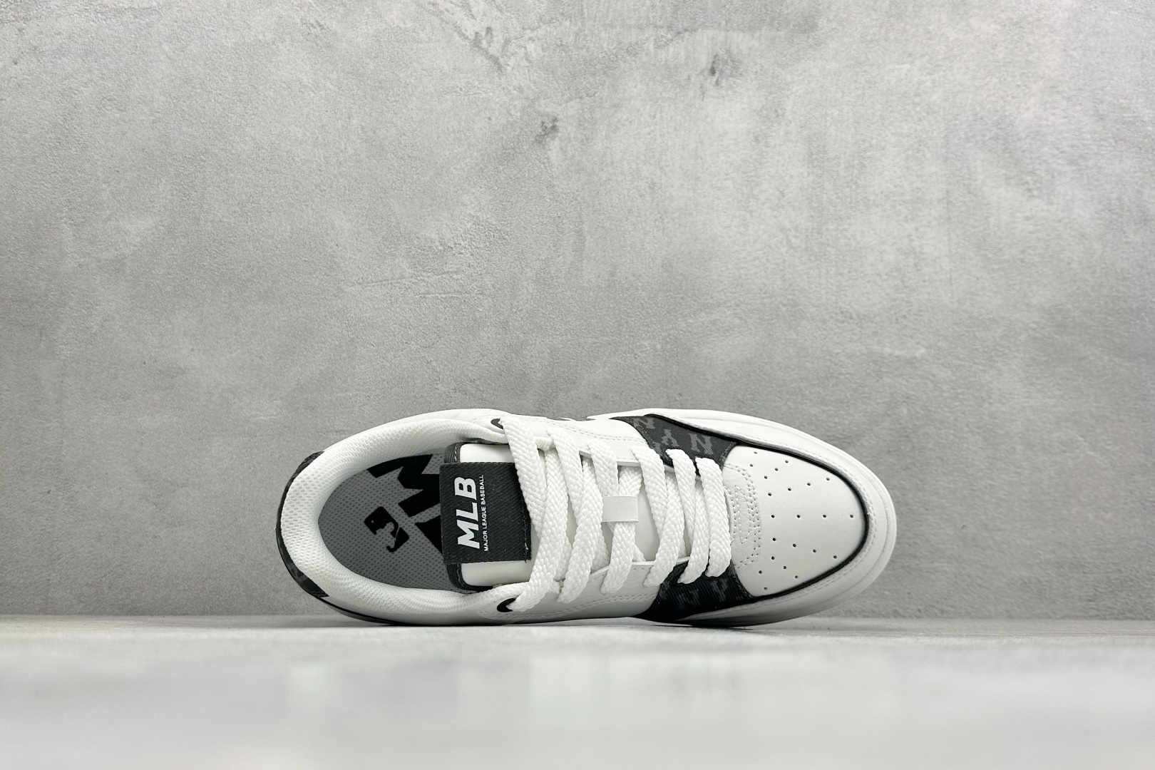 MLB CHUNKY LINER POCKET MONOGRAM学长鞋系列低帮老爹风轻量增高厚底百搭休闲运动慢跑鞋 3ASXM056N-50BKS