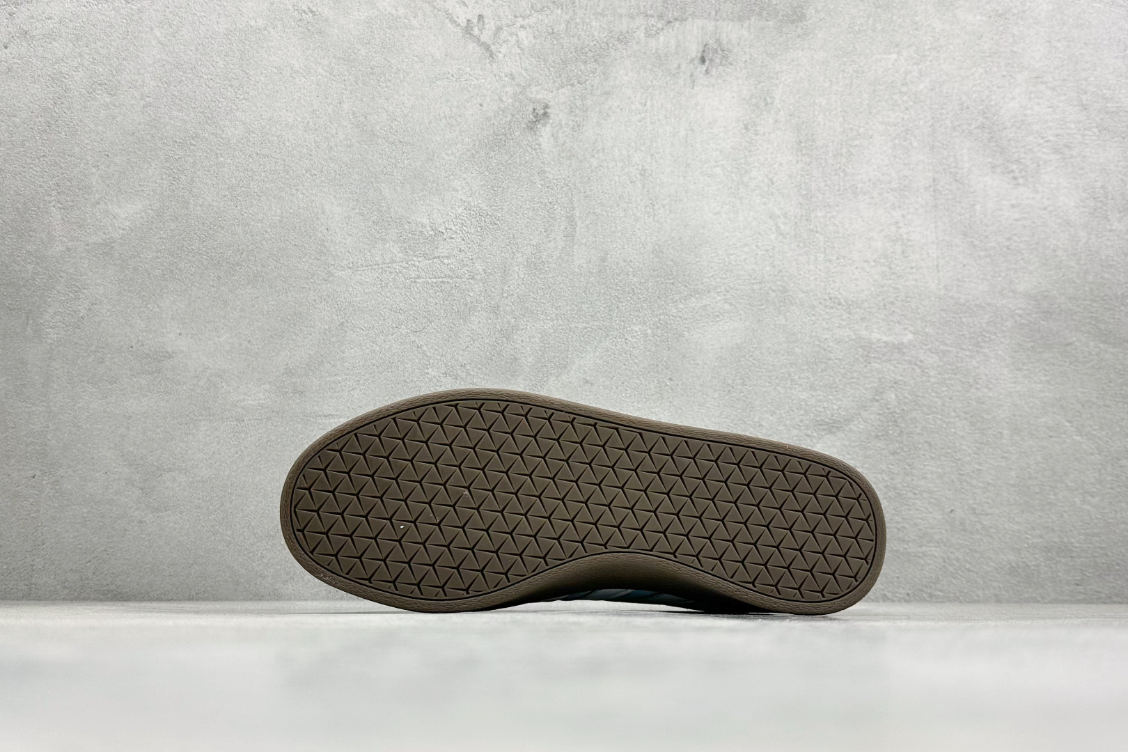 AdidVL COURT CLASSIC SHOES 运动休闲板鞋德训鞋 HQ1802