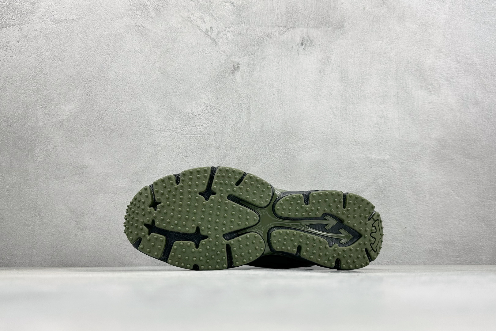 S版 Off-White 防滑耐磨透气性轻便跑鞋 OMIA295F25FAB0036310