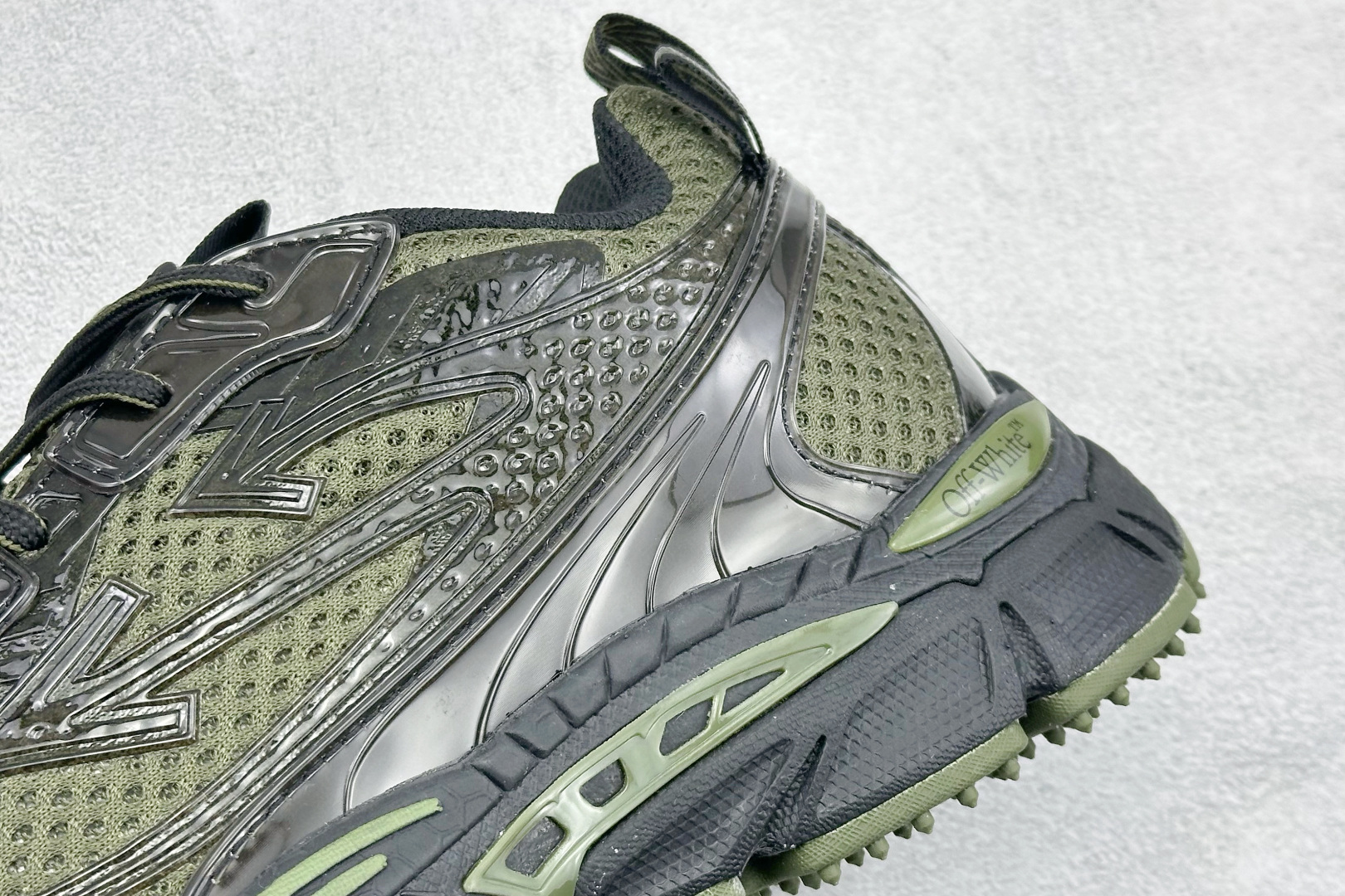 S版 Off-White 防滑耐磨透气性轻便跑鞋 OMIA295F25FAB0036310