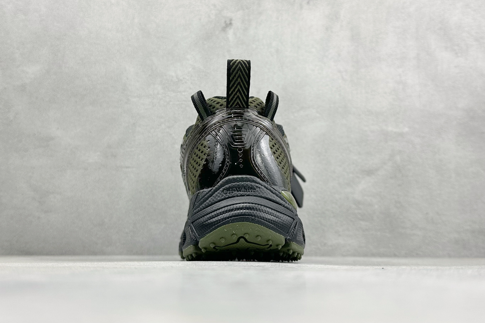 S版 Off-White 防滑耐磨透气性轻便跑鞋 OMIA295F25FAB0036310