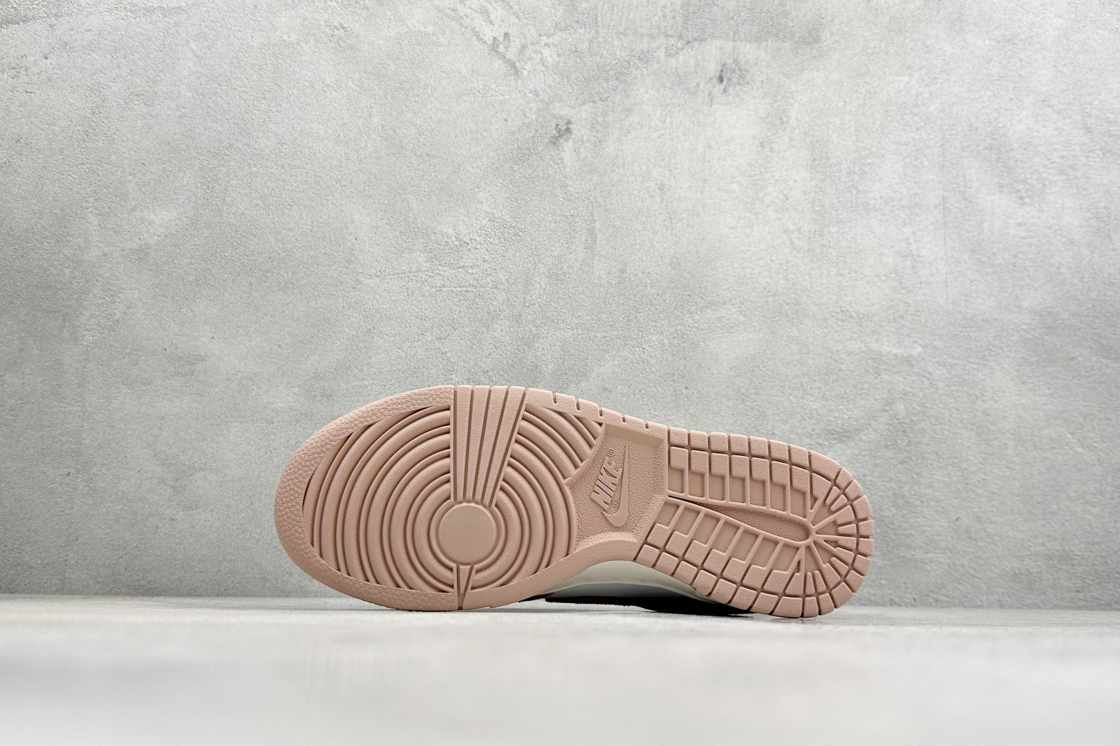 CS版Nike SB Dunk Low 马年限定 粉白 低帮休闲板鞋 IB4417-102