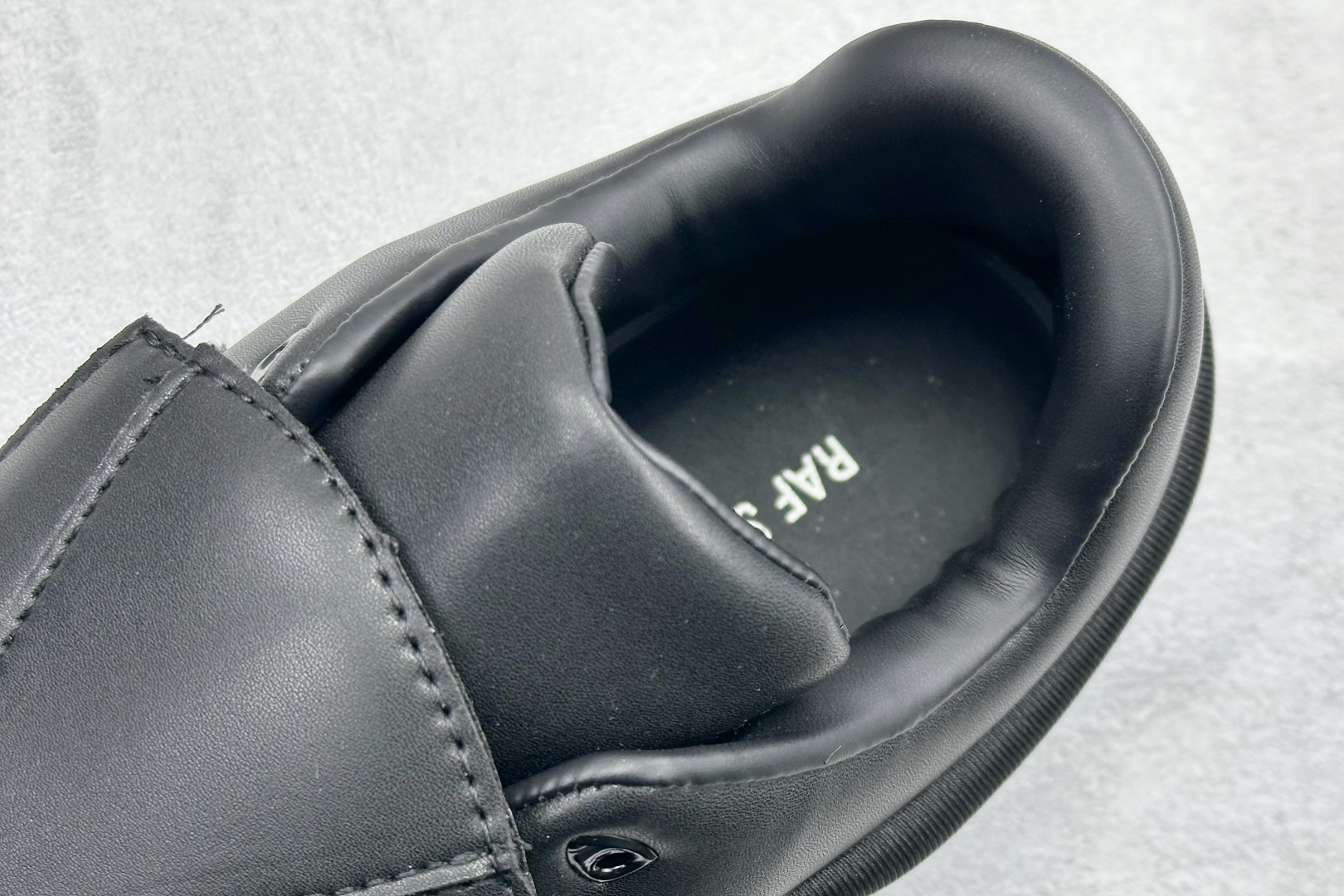 RAF SIMONS Antei 先锋潮流 复古低帮休闲鞋 HR740001L