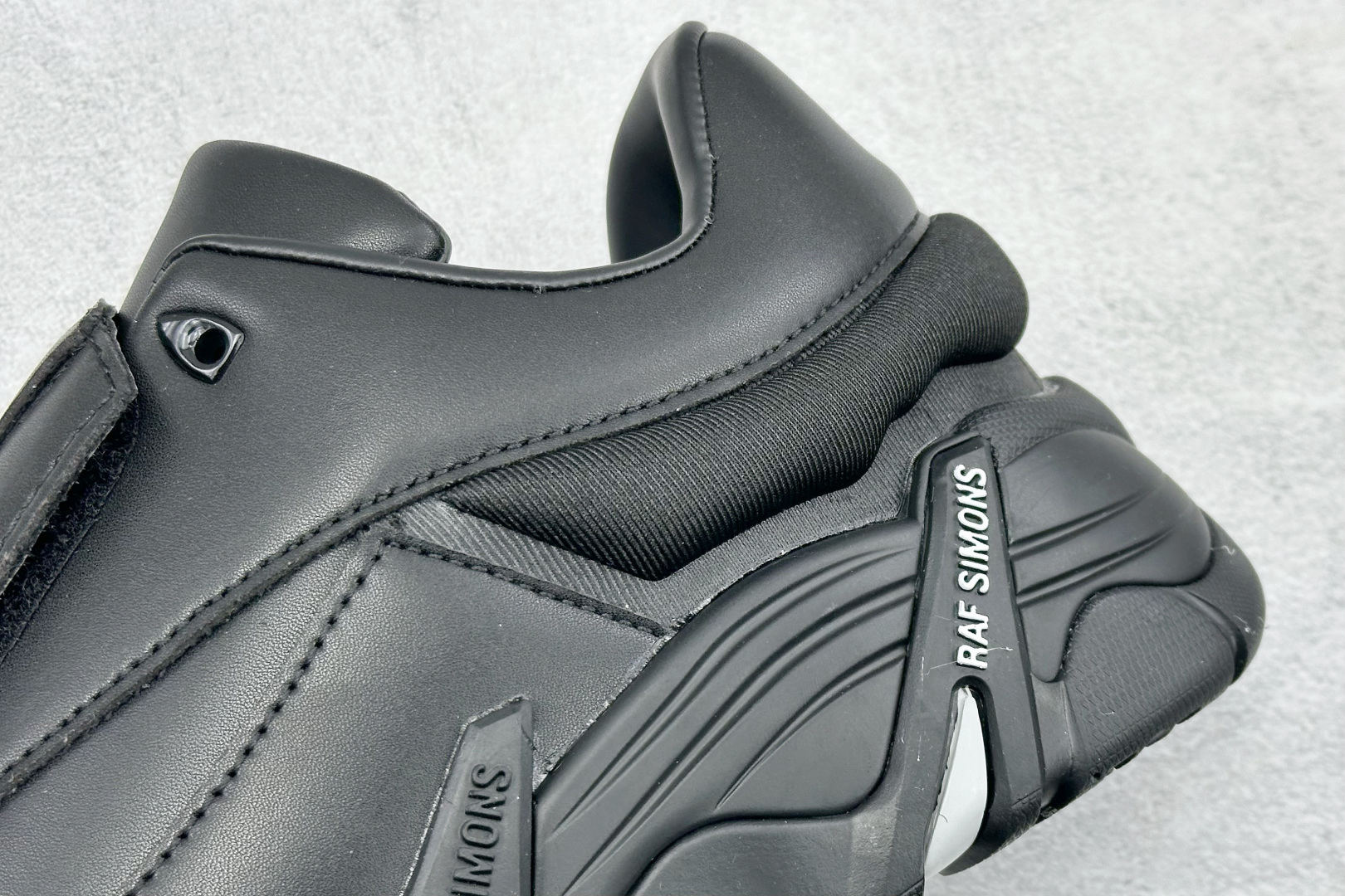 RAF SIMONS Antei 先锋潮流 复古低帮休闲鞋 HR740001L