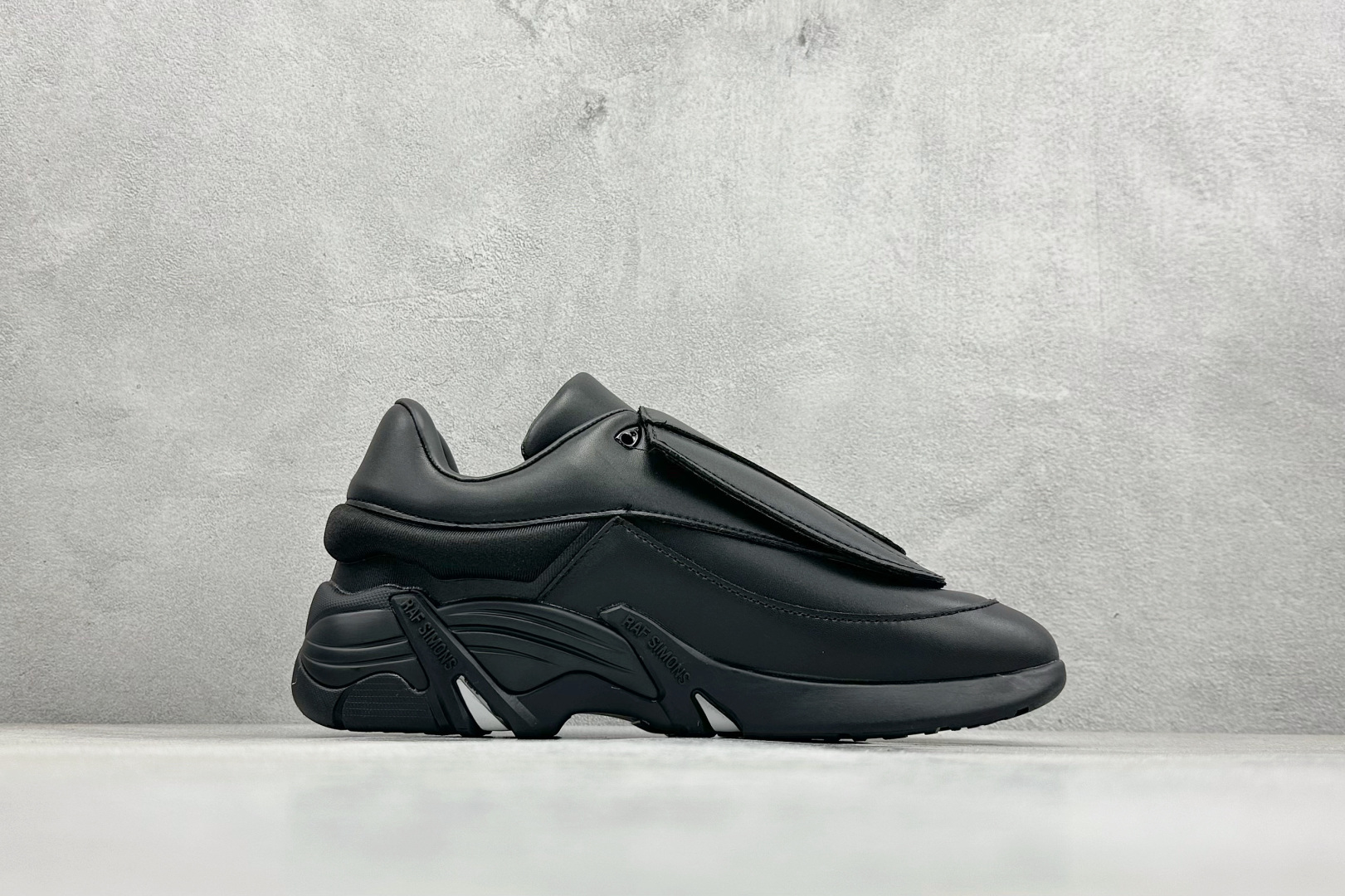 RAF SIMONS Antei 先锋潮流 复古低帮休闲鞋 HR740001L