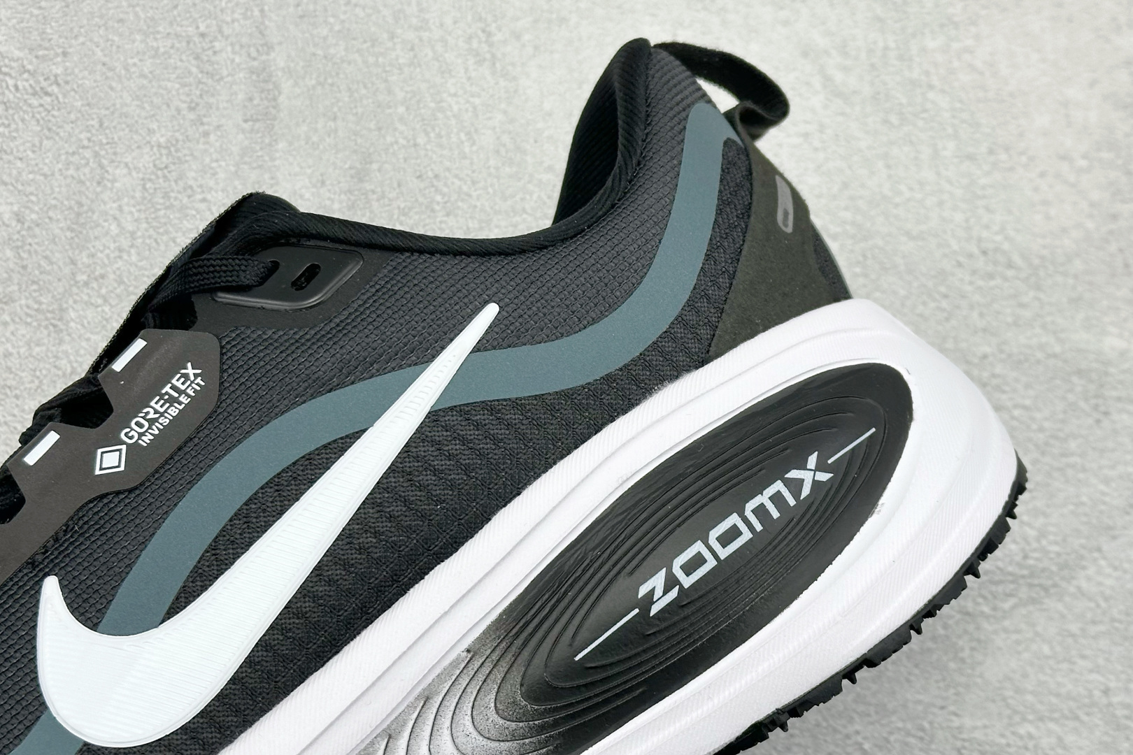 RS版Nike Air Zoom Vomero 18 GTX 缓震休闲跑鞋 HQ7002-002