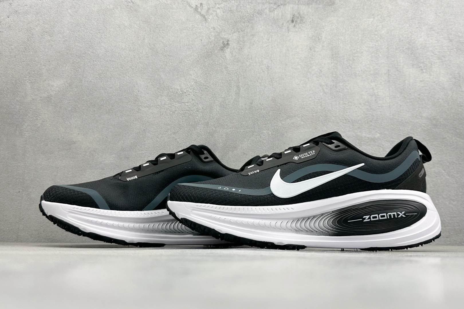 RS版Nike Air Zoom Vomero 18 GTX 缓震休闲跑鞋 HQ7002-002