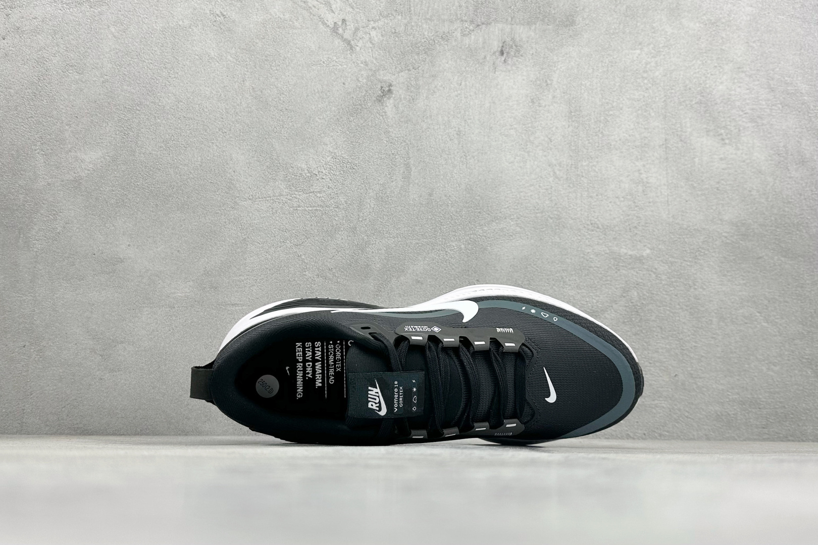 RS版Nike Air Zoom Vomero 18 GTX 缓震休闲跑鞋 HQ7002-002