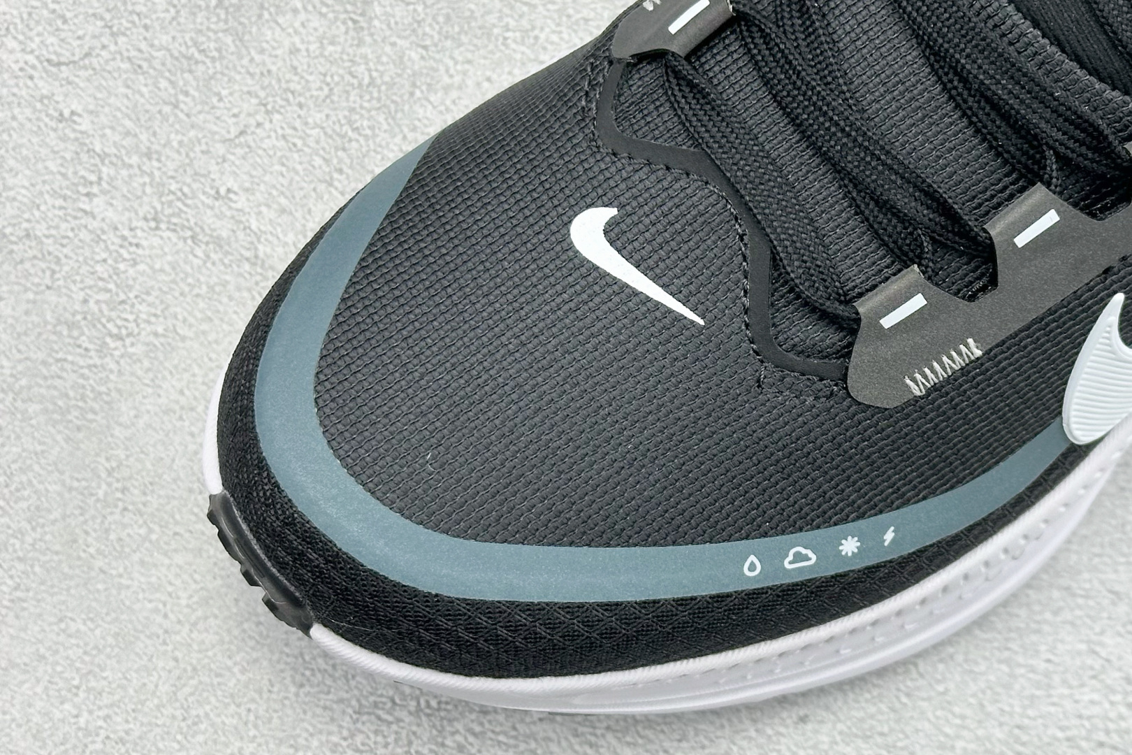 RS版Nike Air Zoom Vomero 18 GTX 缓震休闲跑鞋 HQ7002-002