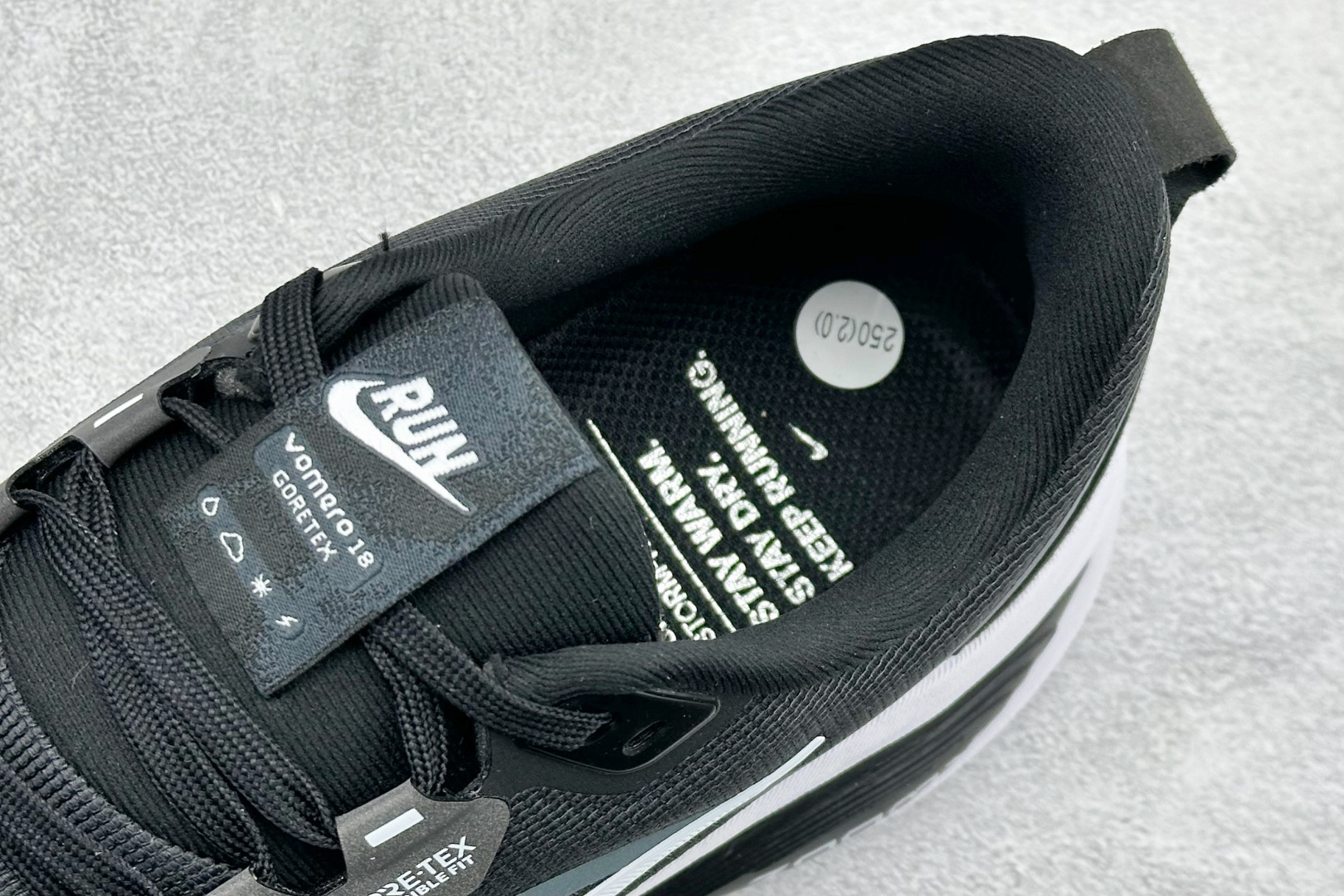 RS版Nike Air Zoom Vomero 18 GTX 缓震休闲跑鞋 HQ7002-002