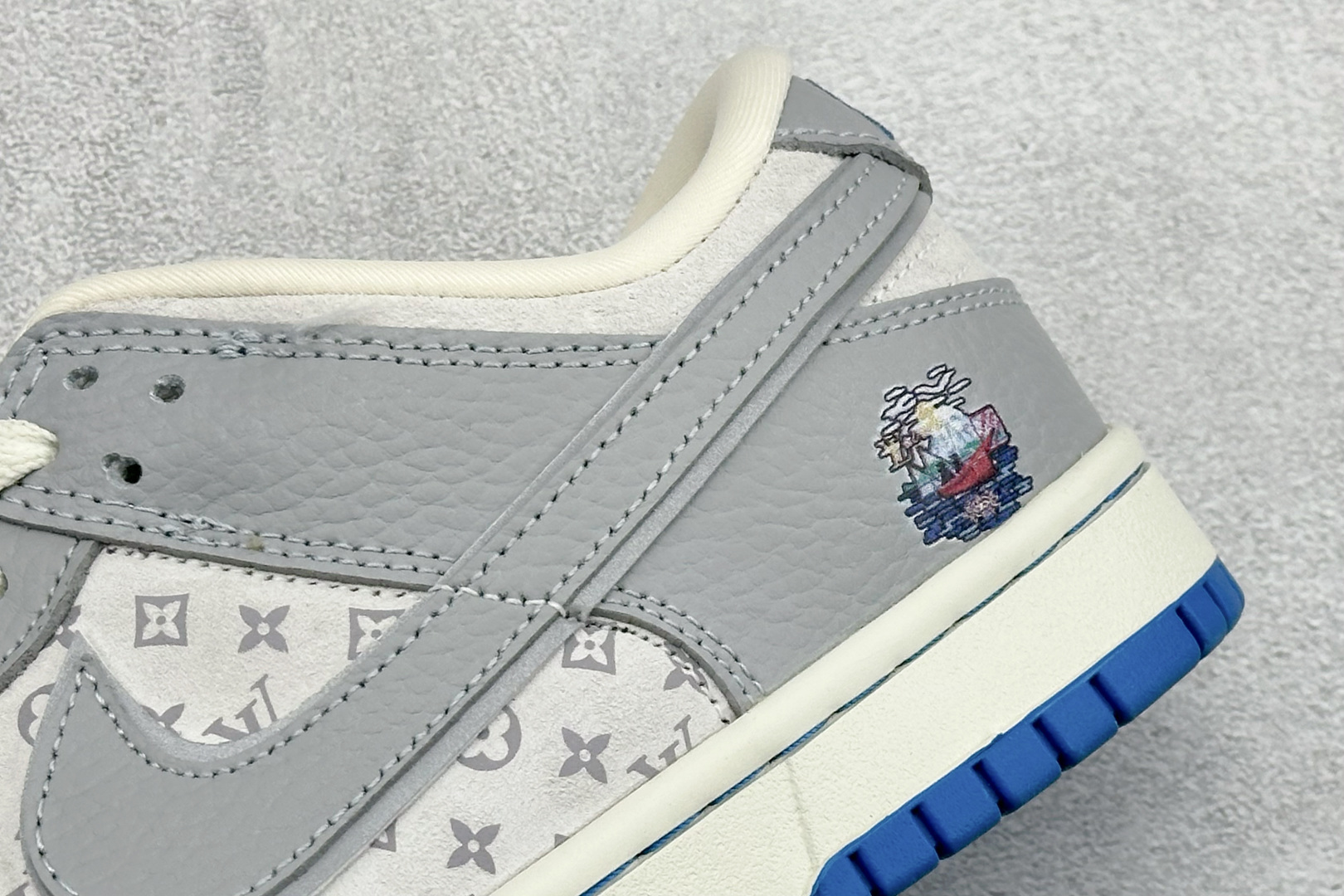 Nike SB Dunk Low ”LV联名“——白蓝” 高端定制 低帮休闲板鞋 YF9511-912