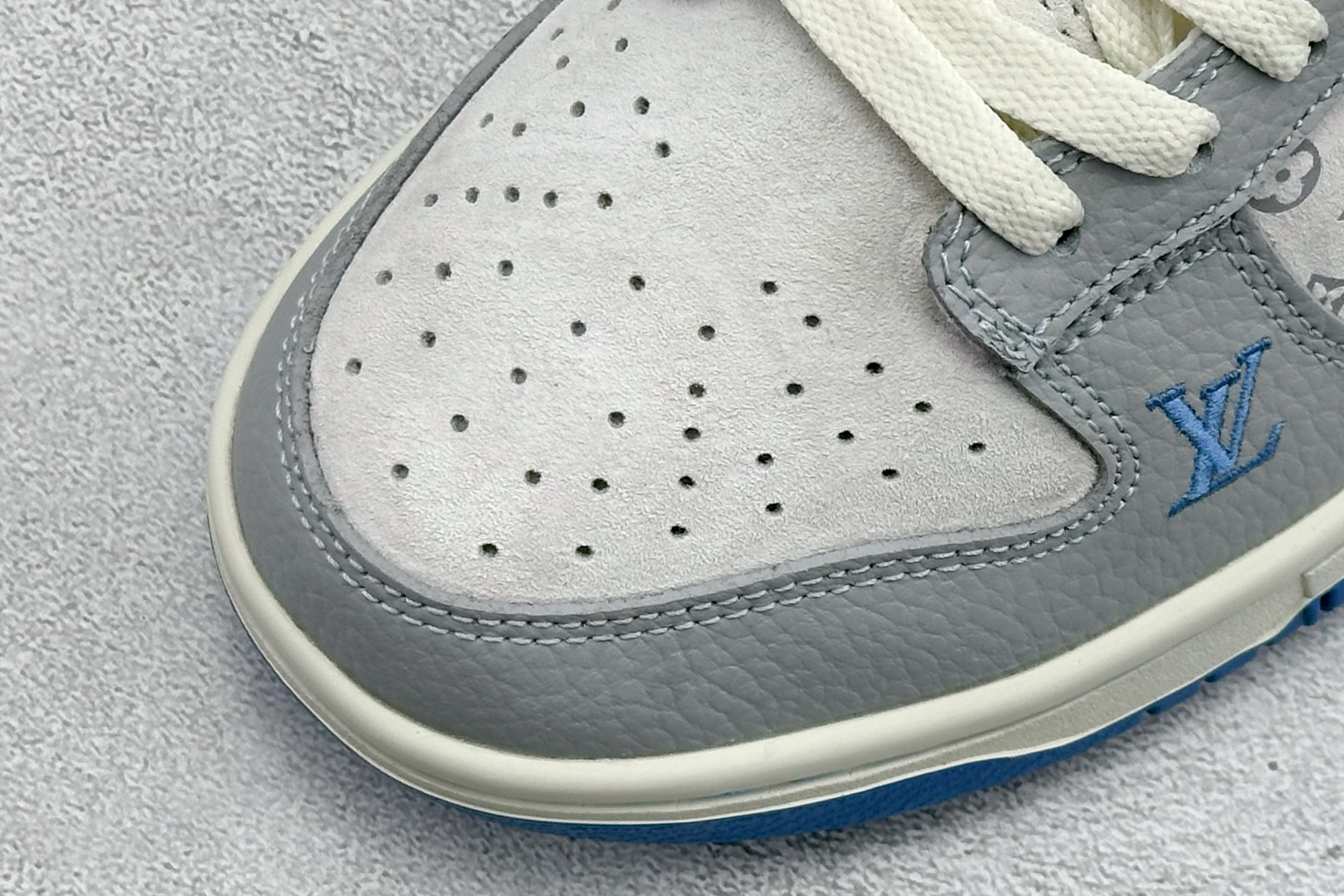 Nike SB Dunk Low ”LV联名“——白蓝” 高端定制 低帮休闲板鞋 YF9511-912