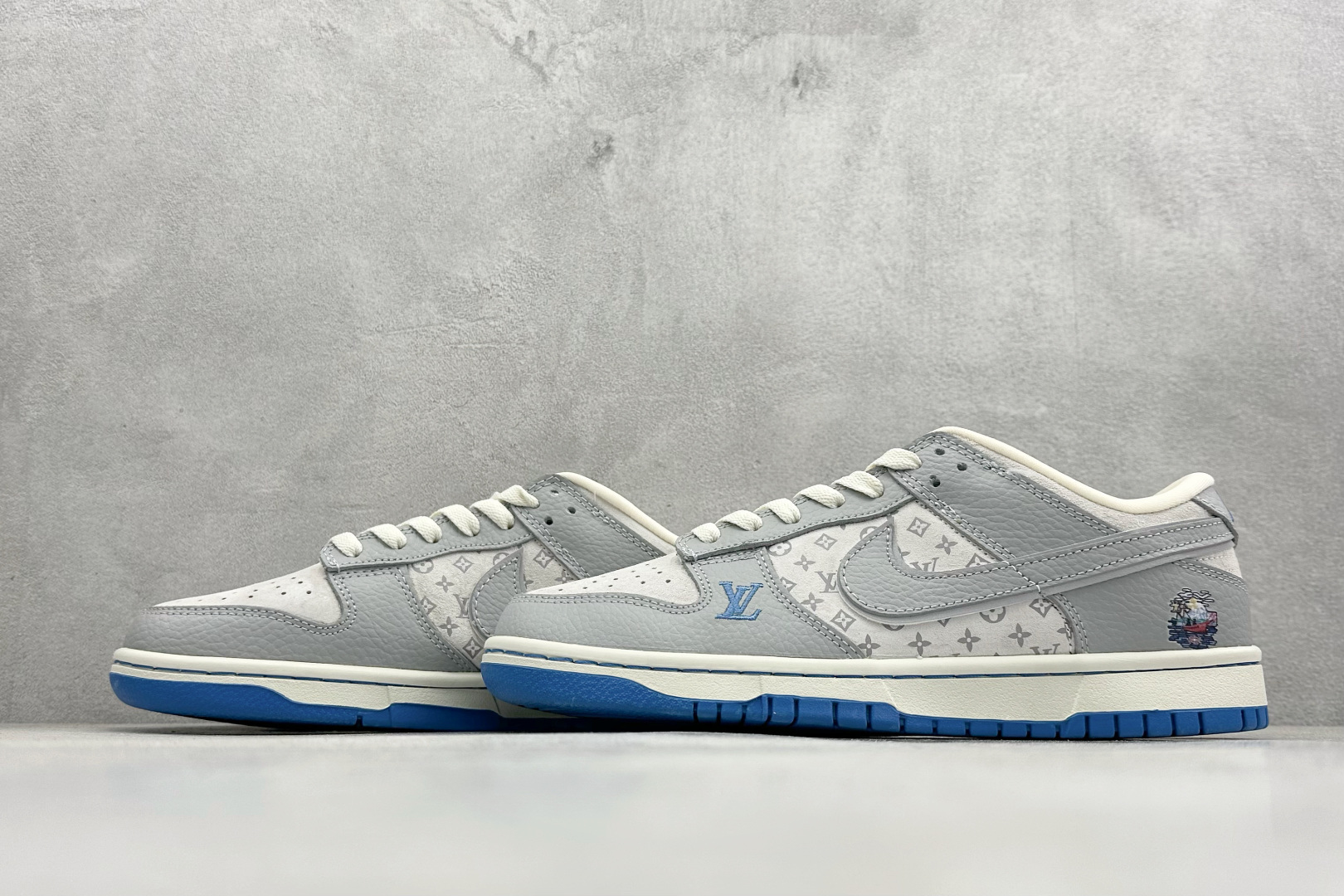 Nike SB Dunk Low ”LV联名“——白蓝” 高端定制 低帮休闲板鞋 YF9511-912
