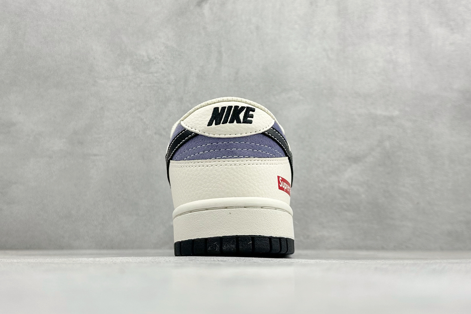 Nike SB Dunk Low Supreme联名 马年限定 周年高端定制 低帮休闲板鞋 DN3168-015