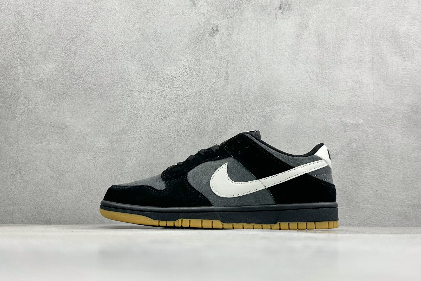 XL福利NIKE DUNK LOW 复古低帮休闲运动滑板板鞋采用脚感柔软舒适ZoomAir气垫有效吸收滑