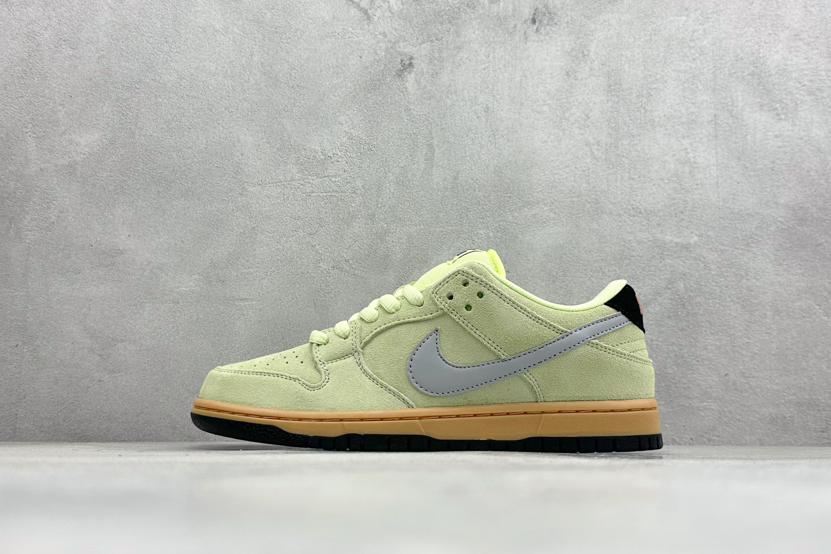 XL福利NIKE DUNK LOW 复古低帮休闲运动滑板板鞋采用脚感柔软舒适ZoomAir气垫有效吸收滑