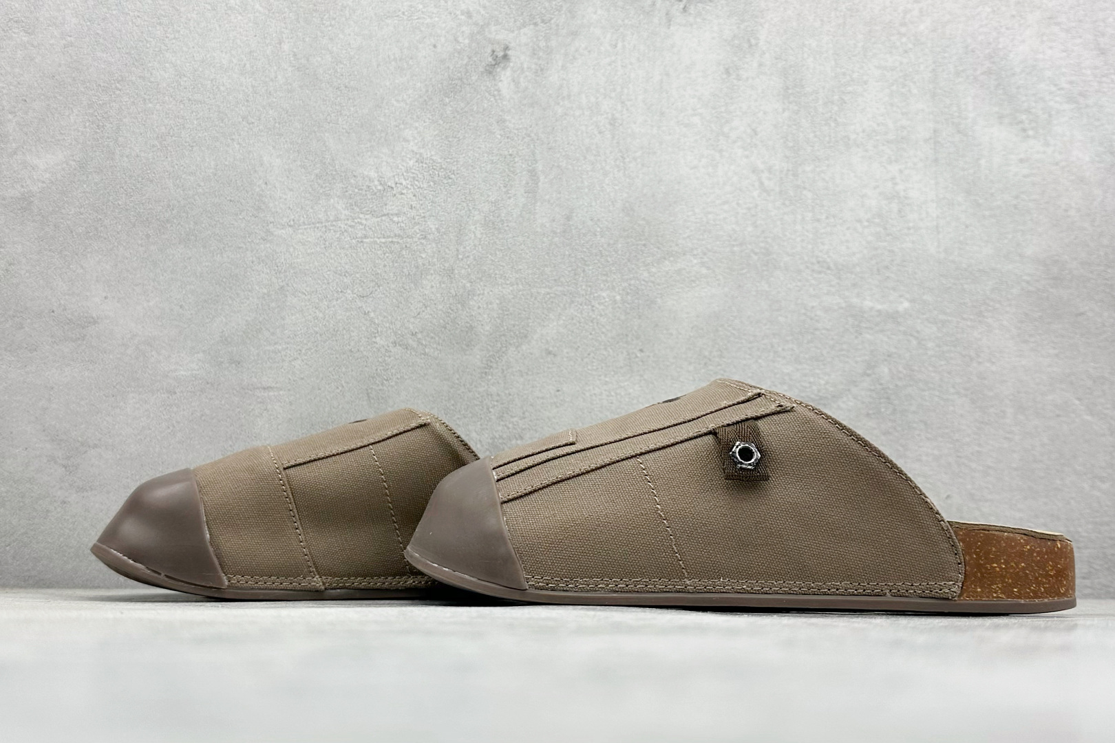 AdidOriginals Adimule 阿迪穆勒休闲半拖 JP9189