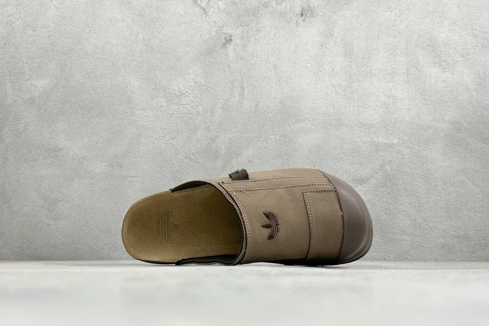 AdidOriginals Adimule 阿迪穆勒休闲半拖 JP9189