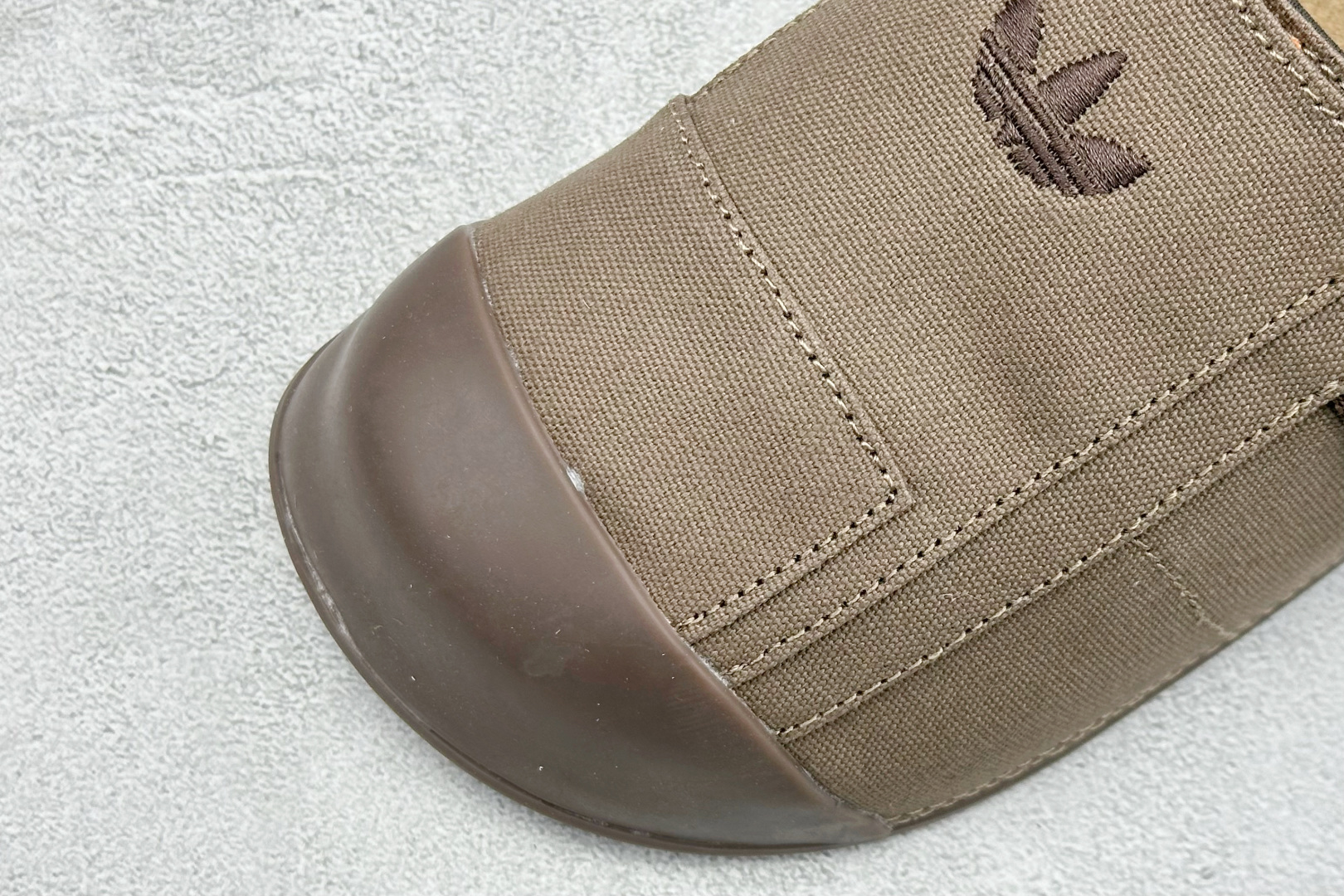 AdidOriginals Adimule 阿迪穆勒休闲半拖 JP9189