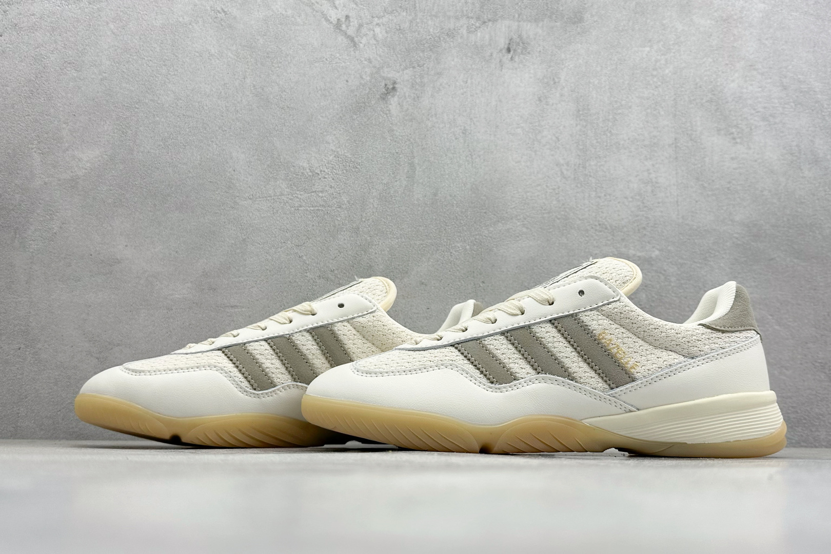 AdidOriginals Gazelle Sala - Men's 阿迪达斯运动跑步鞋 HQ7303