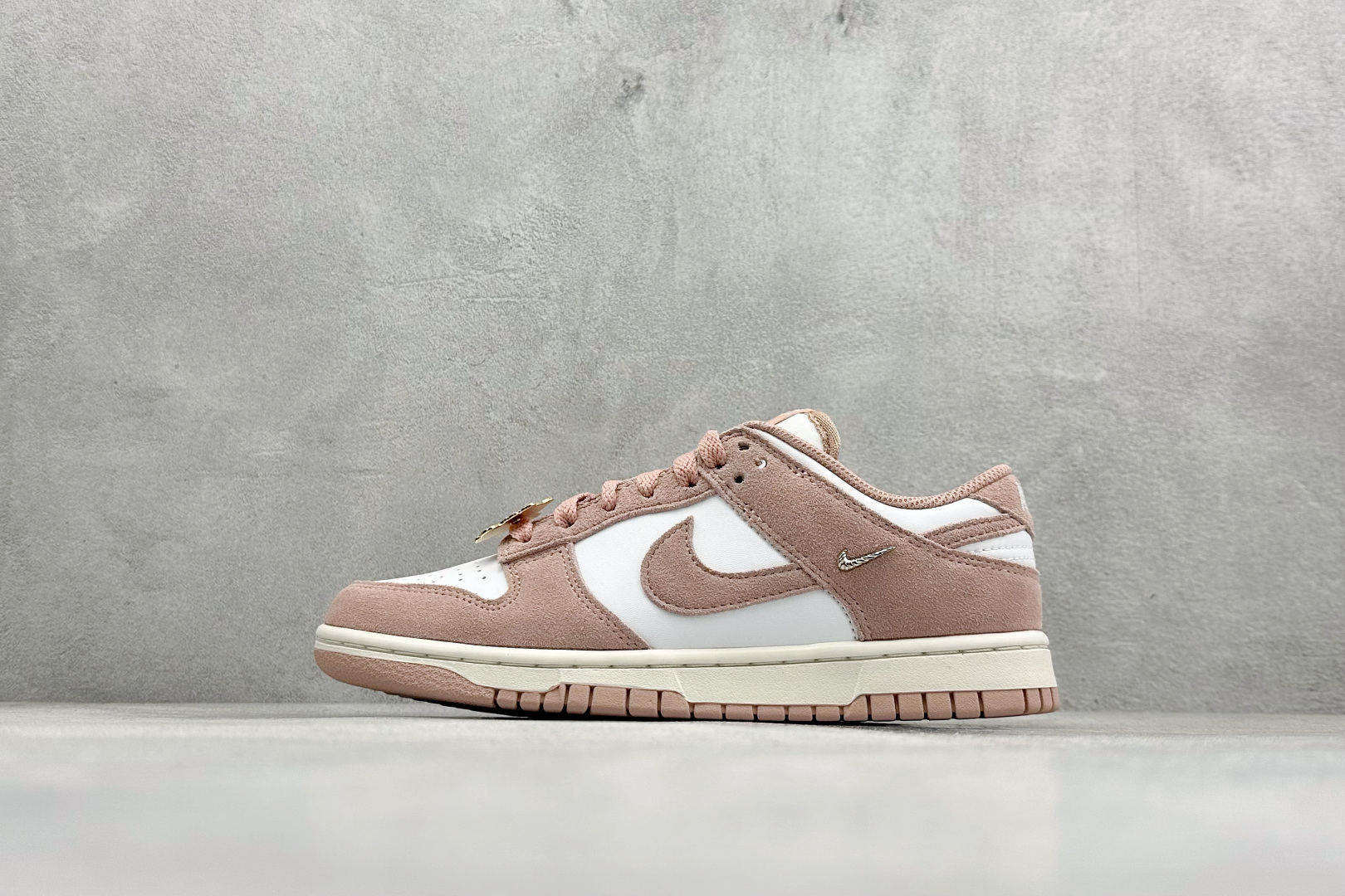 最新配色集合CS版Nike SB Dunk Low 马年限定 低帮休闲板鞋