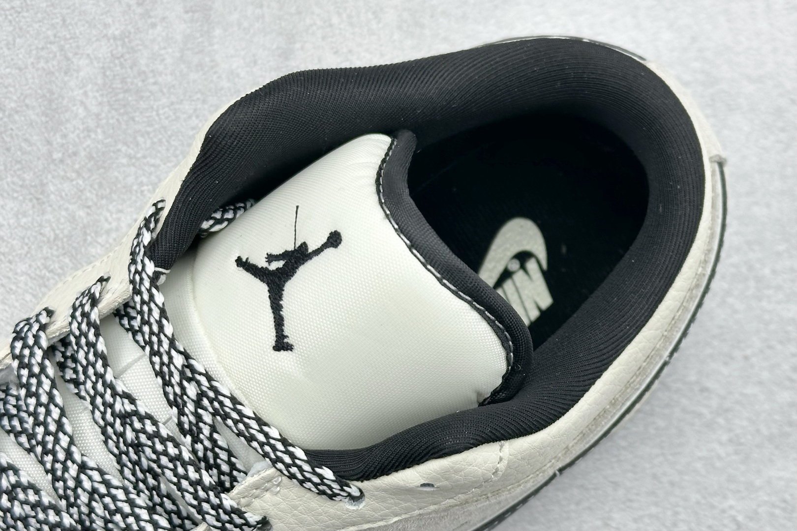 XC版Air Jordan 1 Low 休闲板鞋 遇上街头涂鸦美学 LR8888-019