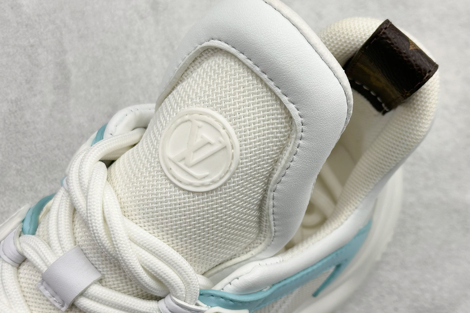 480 YS纯原LOUIS VUITTON Archlight牛皮舒适厚底系带 低帮 生活休闲鞋 女款蓝白-Chinese UA Cheap High Quatity Brand Clothes Bags handbags Sneakers wholesale wholesaler seller from China Factory suppliers Fashion Clothing Shoes best Quality Beautiful Price 480 YS纯原LOUIS VUITTON Archlight牛皮舒适厚底系带 低帮 生活休闲鞋 女款蓝白