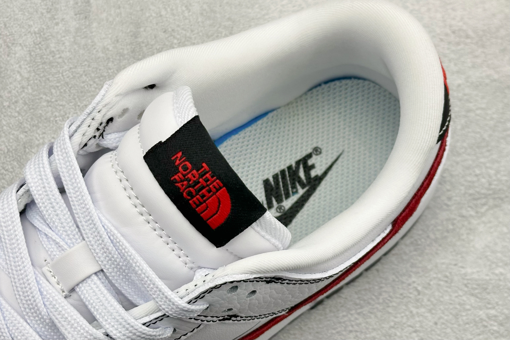 280 Nike SB Dunk Low ”北面联名“——白红黑” 高端定制 低帮休闲板鞋 YF9511-910-Chinese UA Cheap High Quatity Brand Clothes Bags handbags Sneakers wholesale wholesaler seller from China Factory suppliers Fashion Clothing Shoes best Quality Beautiful Price 280 Nike SB Dunk Low ”北面联名“——白红黑” 高端定制 低帮休闲板鞋 YF9511-910