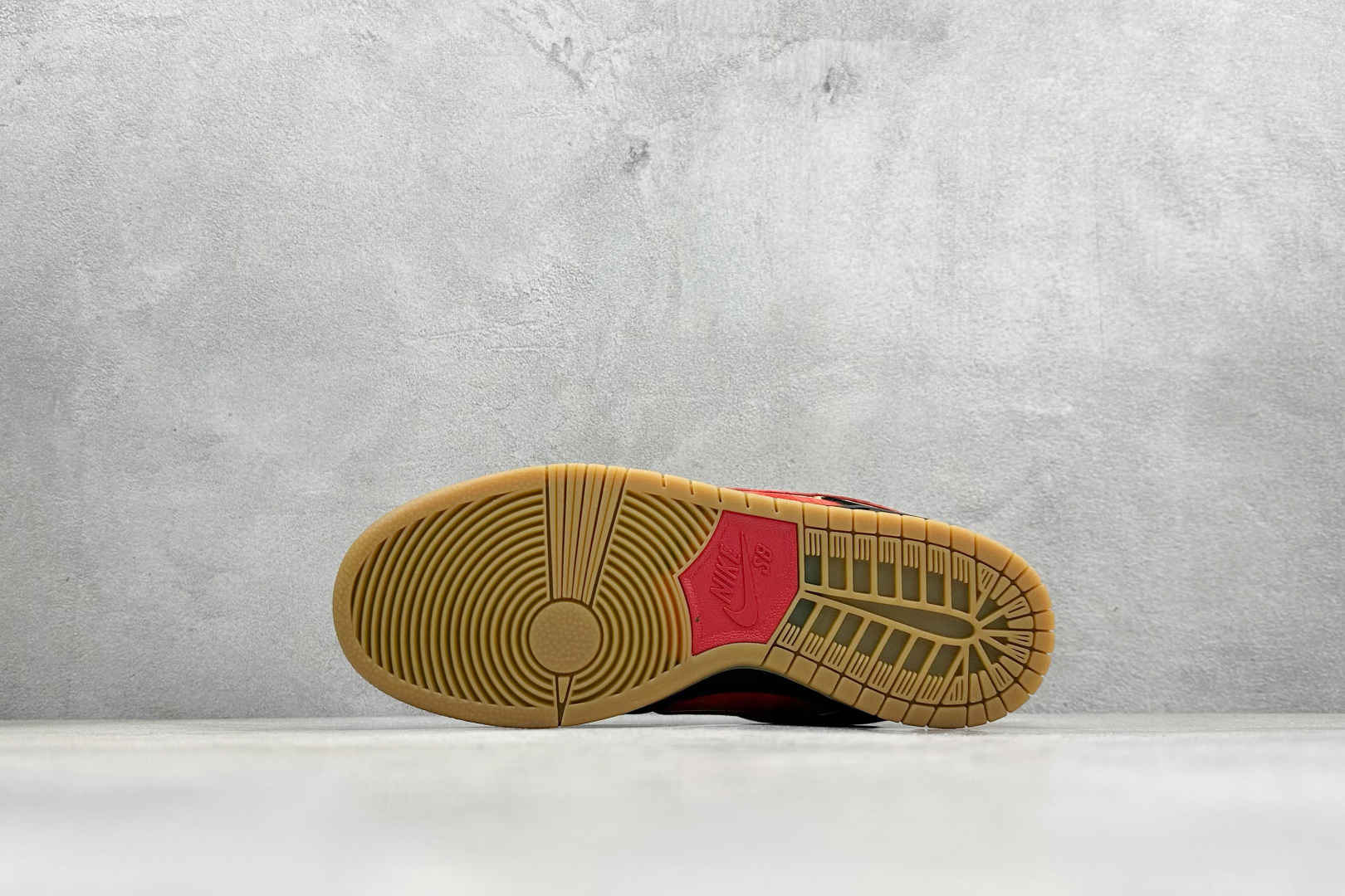 200 Nike Dunk SB Low 黑红生胶 FZ1287-300-Chinese UA Cheap High Quatity Brand Clothes Bags handbags Sneakers wholesale wholesaler seller from China Factory suppliers Fashion Clothing Shoes best Quality Beautiful Price 200 Nike Dunk SB Low 黑红生胶 FZ1287-300