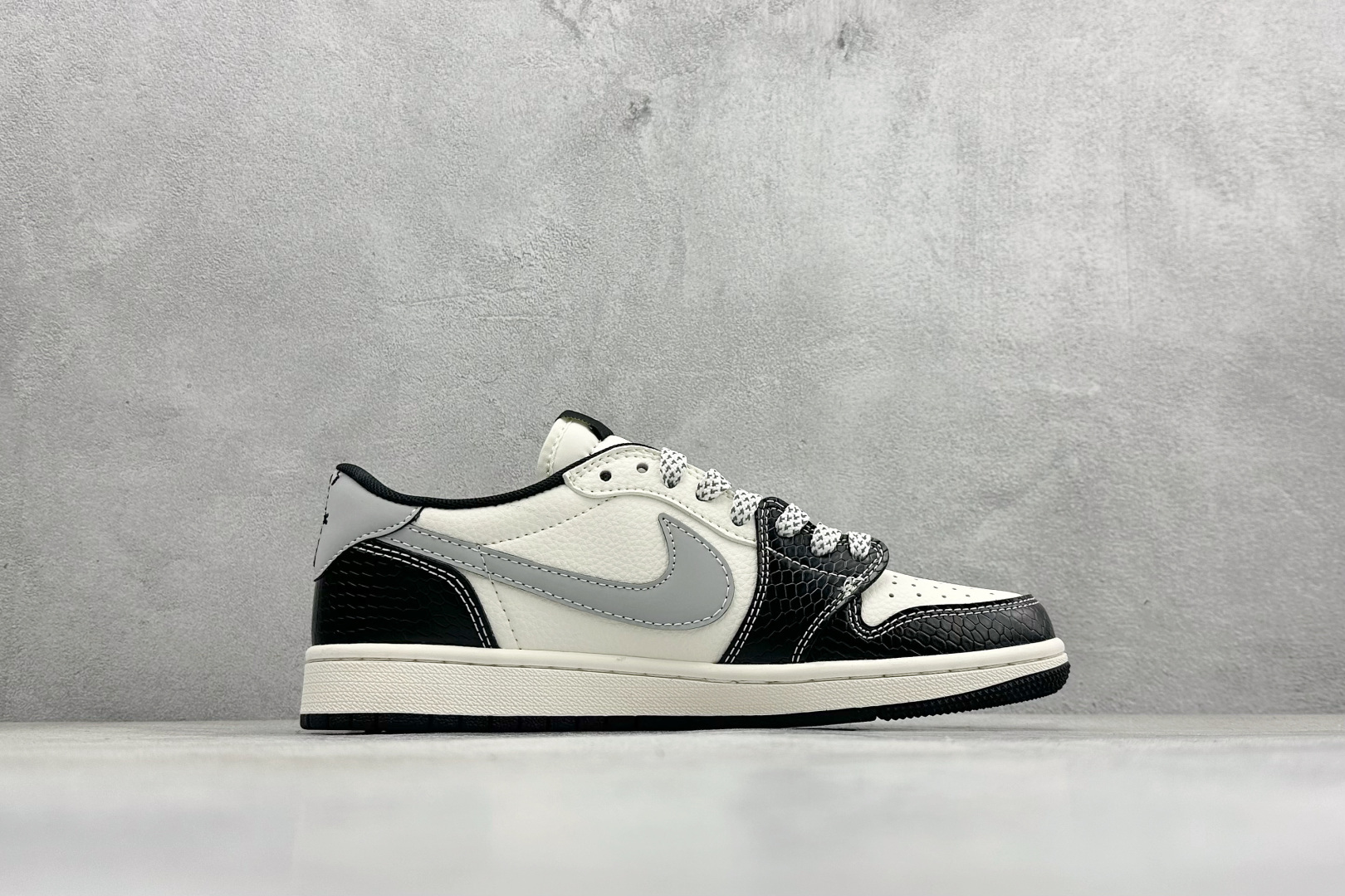 260 Air Jordan 1 Low AJ1 乔1 巴宝莉联名高端定制 倒钩低帮复古篮球鞋 HS1239-003