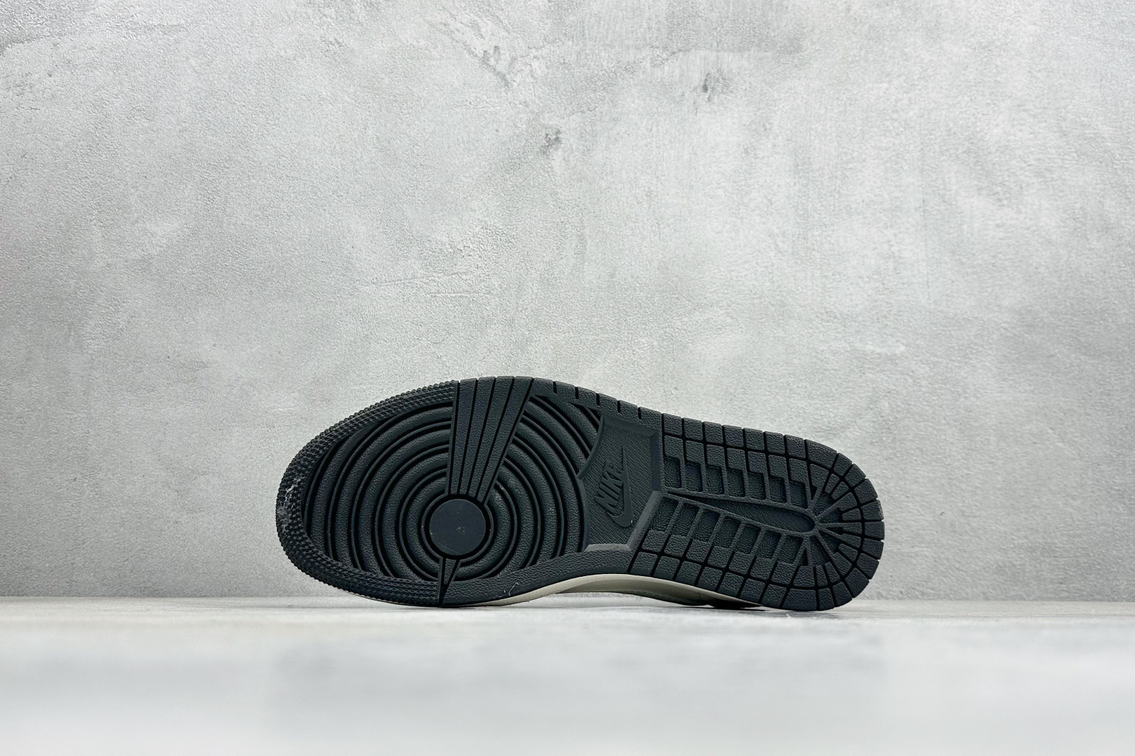 260 Air Jordan 1 Low AJ1 乔1 巴宝莉联名高端定制 倒钩低帮复古篮球鞋 HS1239-004-Chinese UA Cheap High Quatity Brand Clothes Bags handbags Sneakers wholesale wholesaler seller from China Factory suppliers Fashion Clothing Shoes best Quality Beautiful Price 260 Air Jordan 1 Low AJ1 乔1 巴宝莉联名高端定制 倒钩低帮复古篮球鞋 HS1239-004