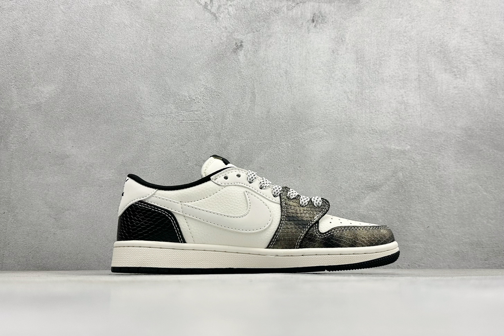260 Air Jordan 1 Low AJ1 乔1 巴宝莉联名高端定制 倒钩低帮复古篮球鞋 HS1239-004-Chinese UA Cheap High Quatity Brand Clothes Bags handbags Sneakers wholesale wholesaler seller from China Factory suppliers Fashion Clothing Shoes best Quality Beautiful Price 260 Air Jordan 1 Low AJ1 乔1 巴宝莉联名高端定制 倒钩低帮复古篮球鞋 HS1239-004