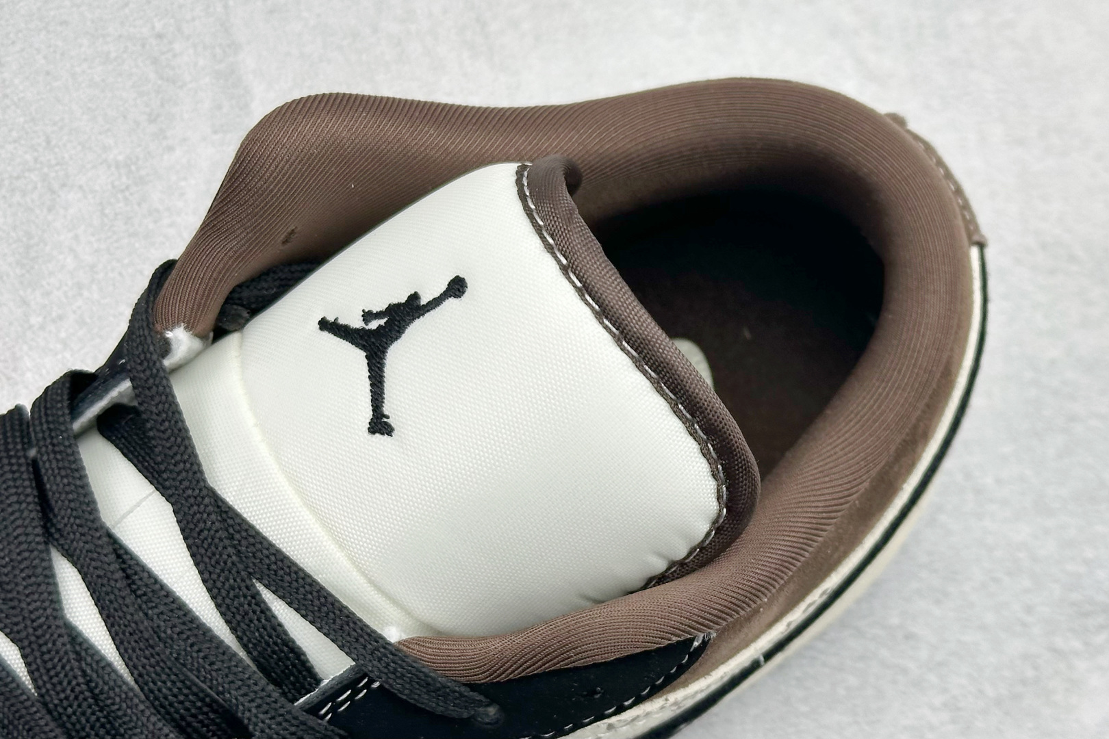 280 Air Jordan 1 Low AJ1 乔1 “古驰联名---黑棕麂皮”高端定制 低帮复古篮球鞋 LD8888-011-Chinese UA Cheap High Quatity Brand Clothes Bags handbags Sneakers wholesale wholesaler seller from China Factory suppliers Fashion Clothing Shoes best Quality Beautiful Price 280 Air Jordan 1 Low AJ1 乔1 “古驰联名---黑棕麂皮”高端定制 低帮复古篮球鞋 LD8888-011
