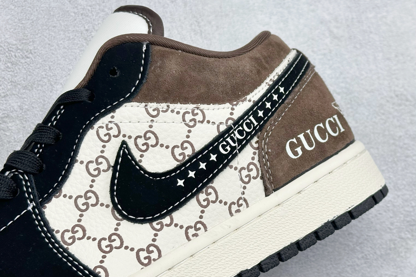 280 Air Jordan 1 Low AJ1 乔1 “古驰联名---黑棕麂皮”高端定制 低帮复古篮球鞋 LD8888-011-Chinese UA Cheap High Quatity Brand Clothes Bags handbags Sneakers wholesale wholesaler seller from China Factory suppliers Fashion Clothing Shoes best Quality Beautiful Price 280 Air Jordan 1 Low AJ1 乔1 “古驰联名---黑棕麂皮”高端定制 低帮复古篮球鞋 LD8888-011